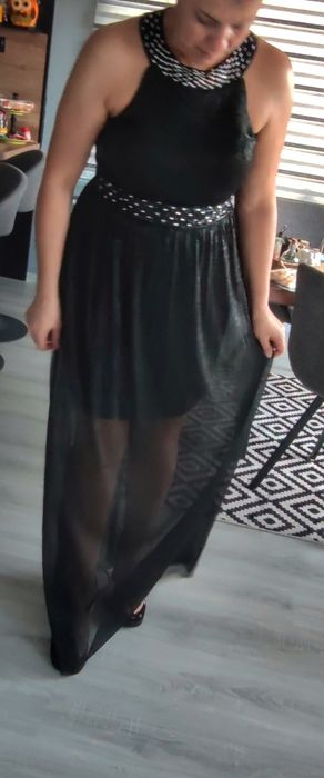 Черна рокля с къса подплата