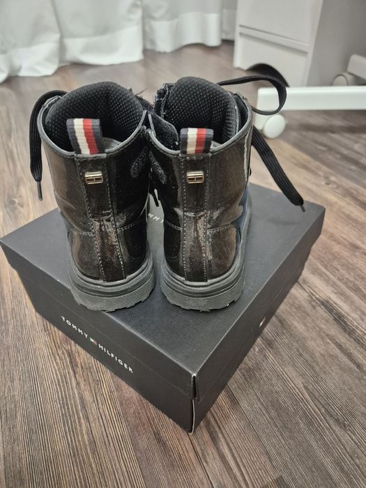 Tommy Hilfiger, Adidas, Mayoral