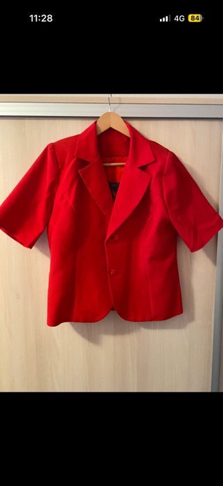 Set sacou cu maneca scurta si maieu rosu