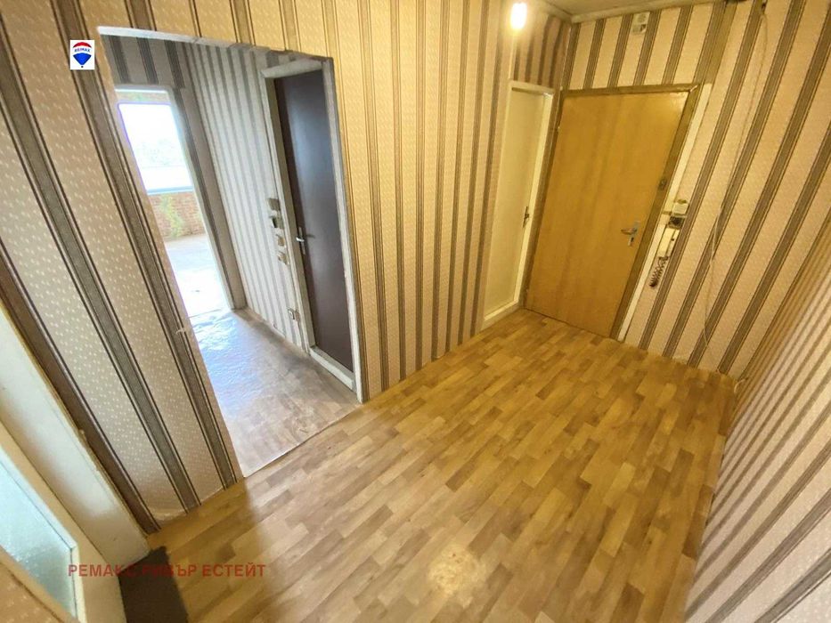 Продава се Двустаен апартамент в Русе, Дружба 3 - 81 кв.м за 826 €/кв.м - Снимка #10