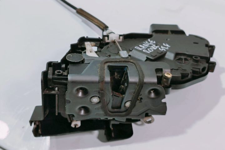 Broasca usa stanga fata FQJ000213D Land Rover Range Rover a 3-a gener