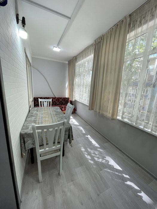 Продается 3/2/4г.Чирчик 9й микр. Первая линия. Удобная локация.