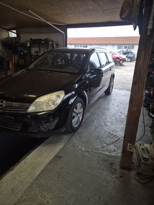 Bara fata Opel astra h
