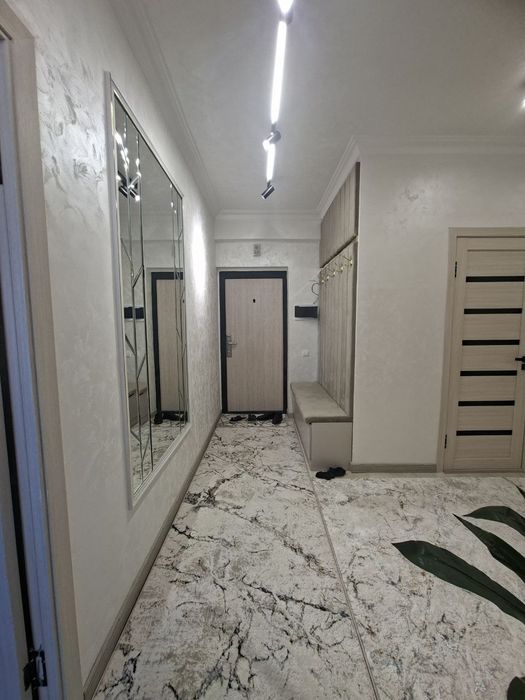 3 xona Temur Malik, Ekobazar, Mirzo Ulug'bek