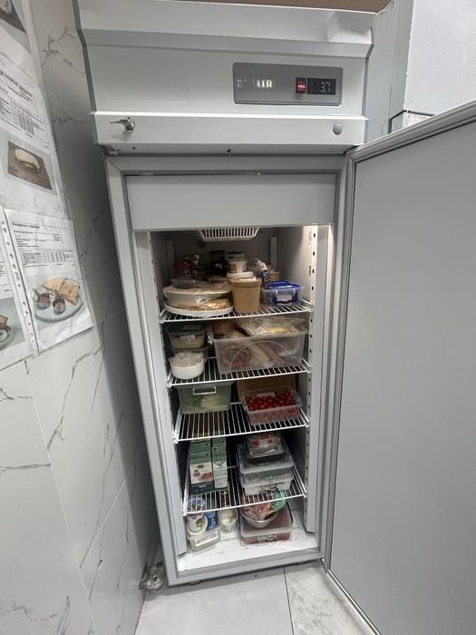 Продам холодильник для общепита