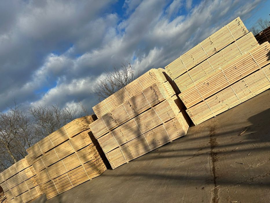 Vând cherestea răşinoase molid