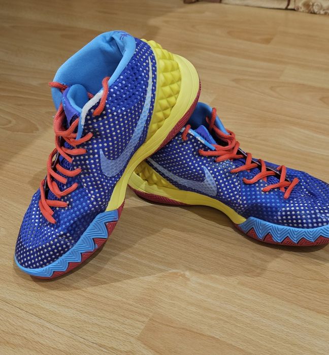 Продам кроссовки спортивные!