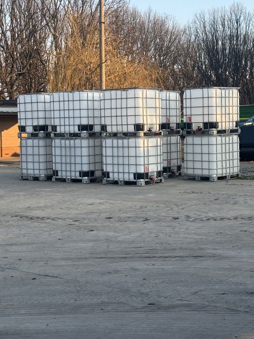 Бидони/Цистерни/IBC-контейнери/Варели за вода по 1-тон/1000 литра