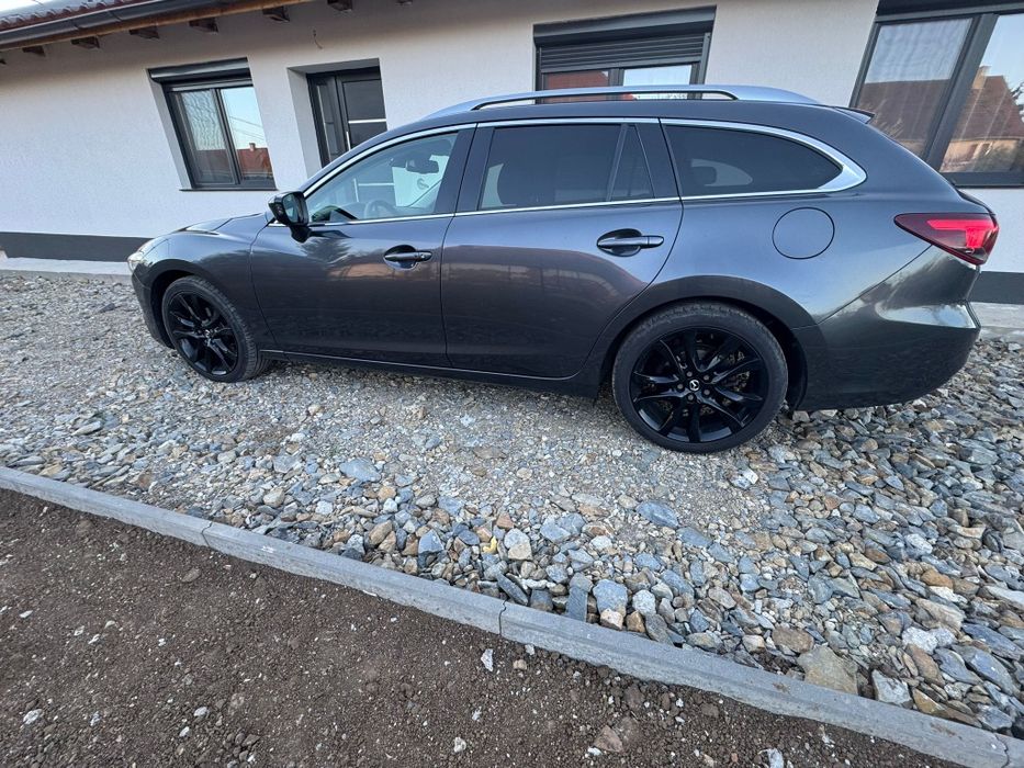 Masina  Mazda  6