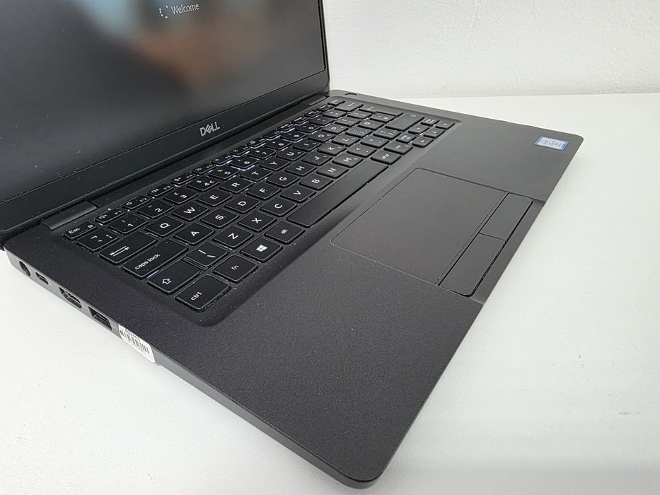 Laptop  Dell 5300 i7-8650u 16GB SSD FullHD Garantie 1 an