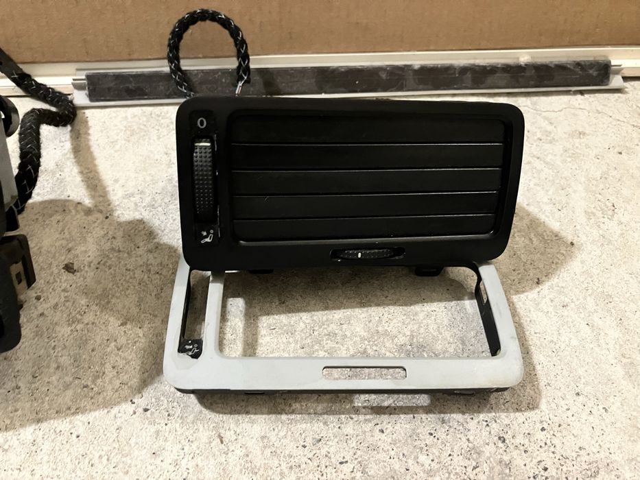 Перфорирано табло и духалки VW Golf 4 R32  Bora голф бора