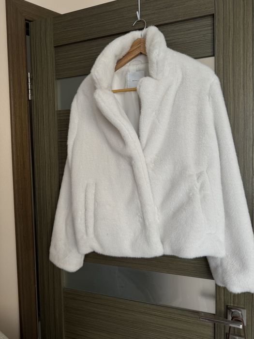 Продам белую шубу