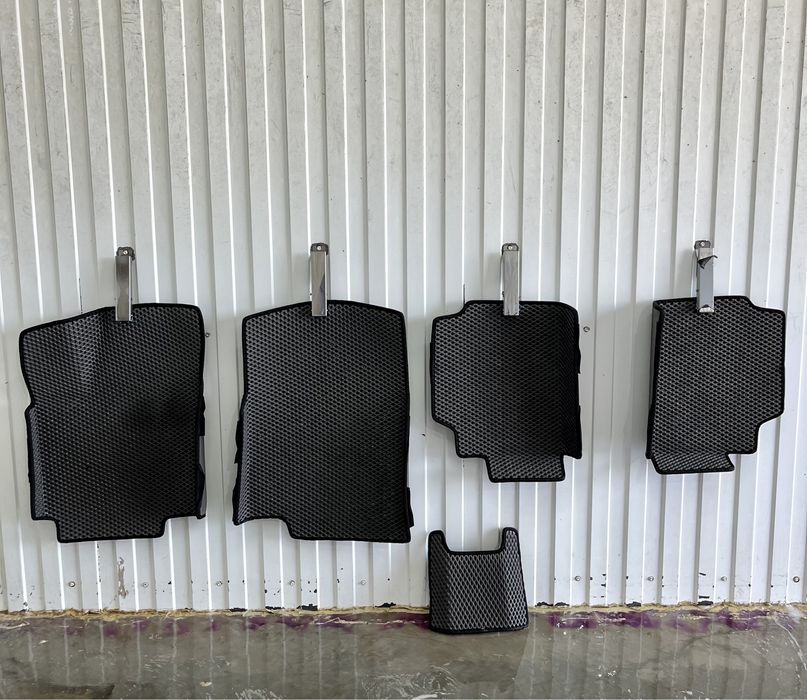 Продам коврики авто ево коврики (Акцент)