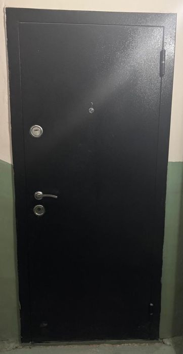 Продам двери железную