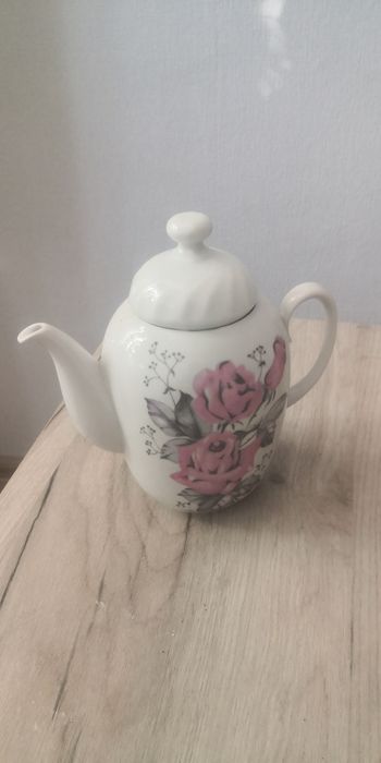 Продавам порцеланови канички