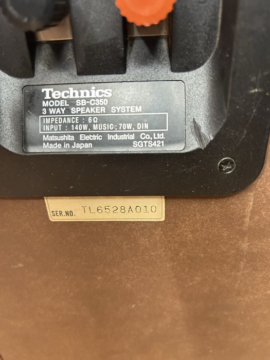 Sistem / linie audio TECHNICS cu boxe si pickup in satre perfecta de functionare