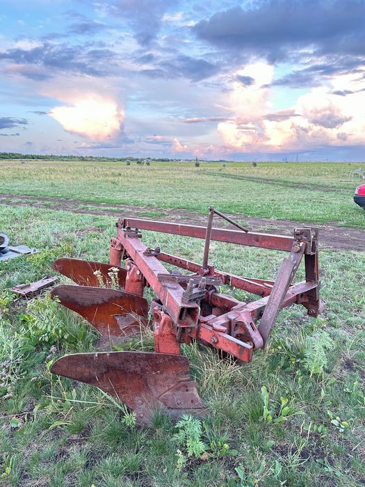 Продаётся МТЗ 80 с навесным оборудованием