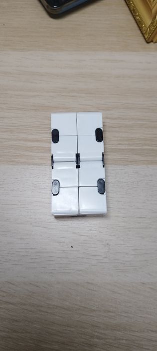 Игрушка антистресс бесконечных кубик