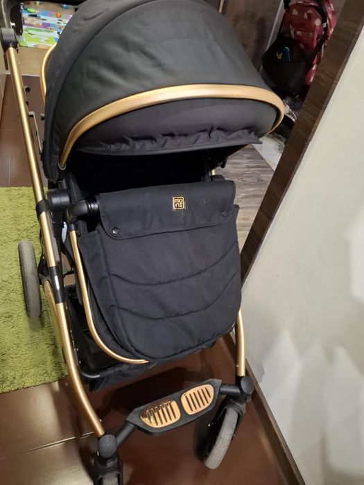 Бебешка количка Moni