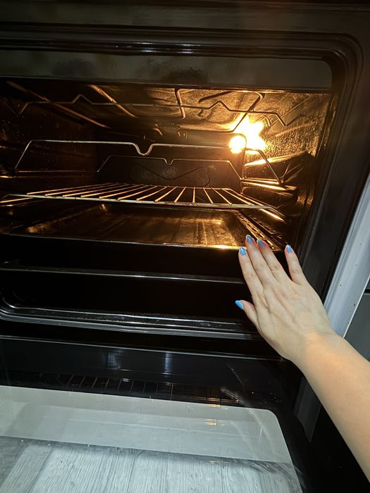 Продам электро плиту