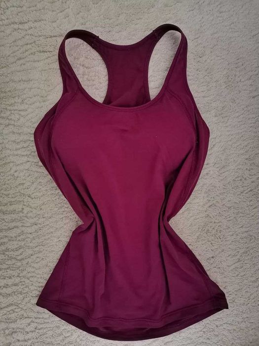 Спортен марков  копмлект Манго 2броя и бельо размер S за 9.90 всичко