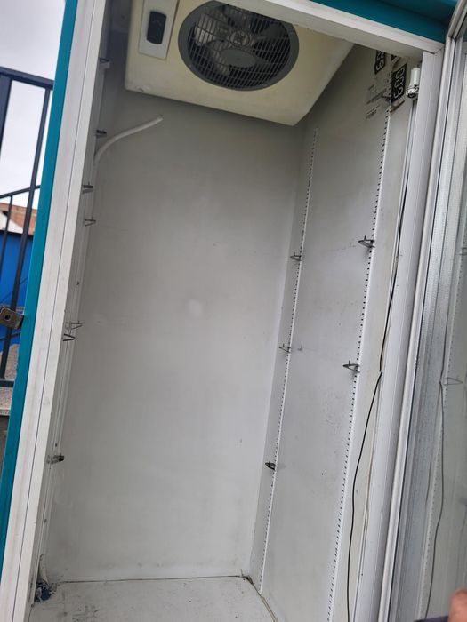 Vitrina frigorifica mare 2 metri înălțime