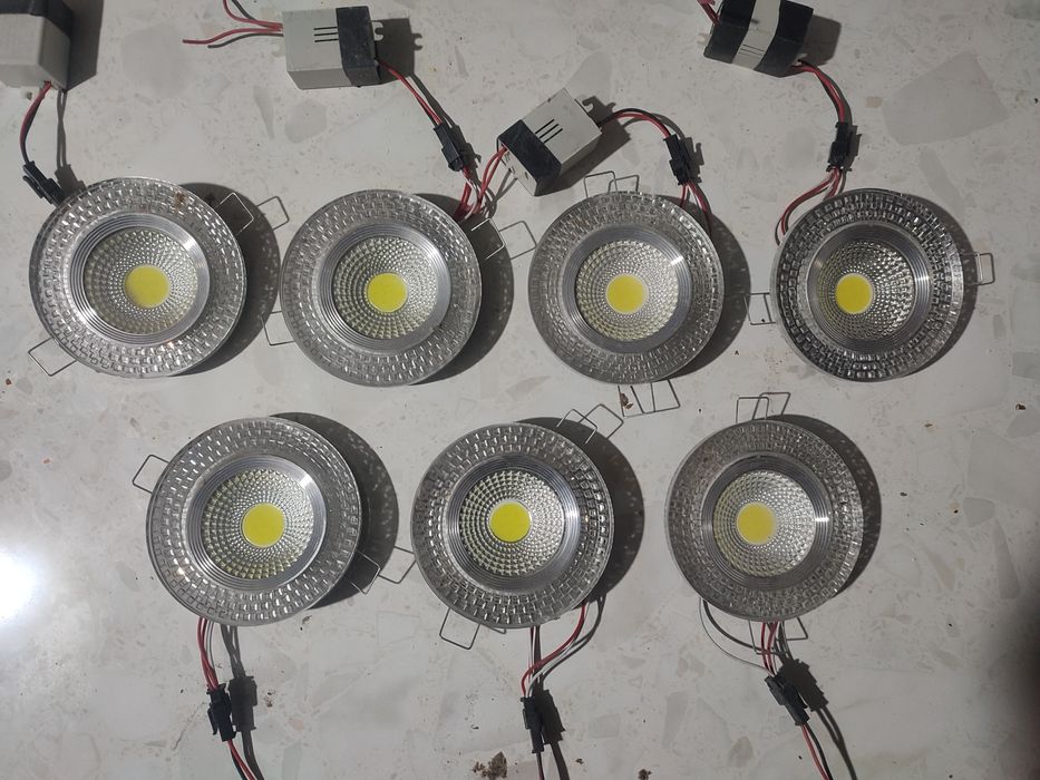 Продам споты в отличном состоянии