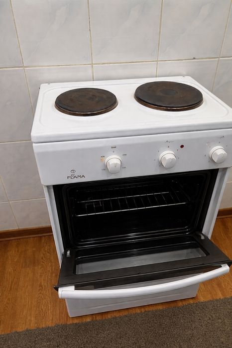 Продам электрическую плиту Flama