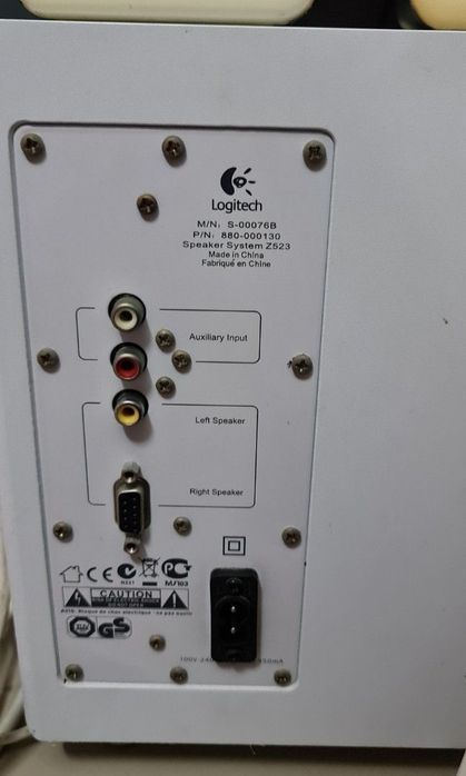 Speaker Logitech Z523