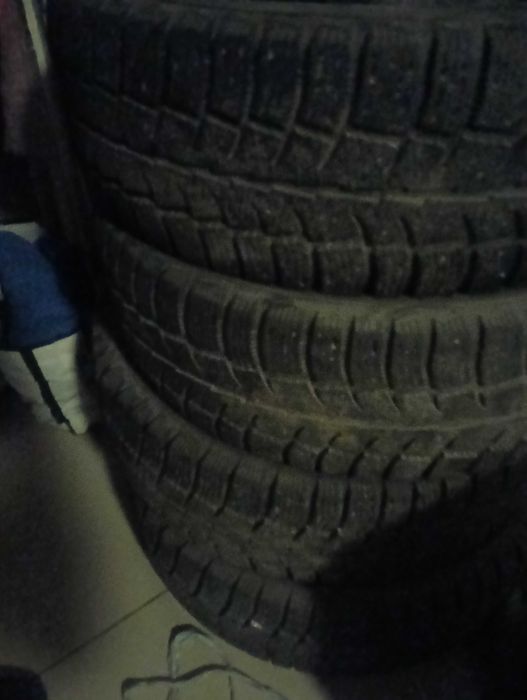 Автошинь для машина