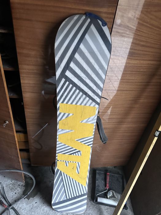 Продам сноуборд