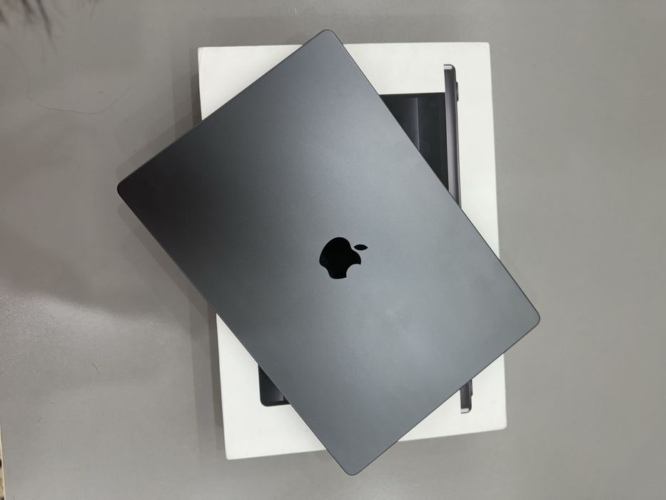 MacBook Pro 16 2023