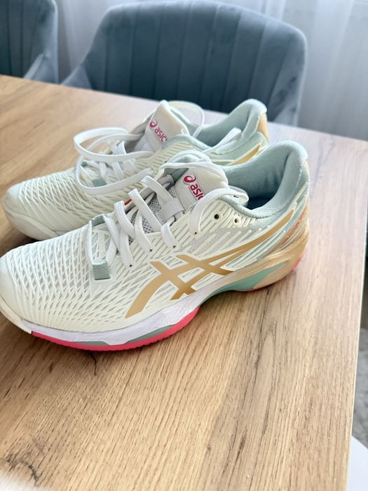 Маратонки за тенис