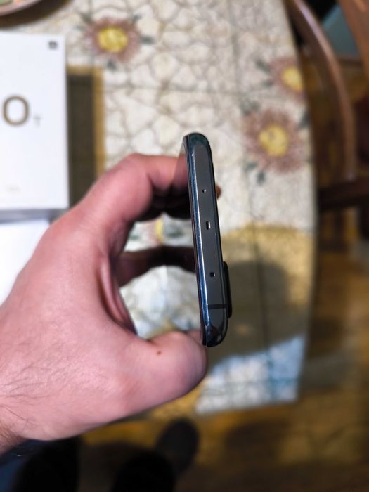 Продавам смартфон Xiaomi MI 10T