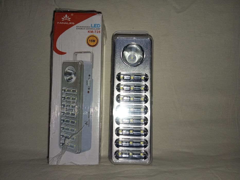 Фонарь светильник, дома похода, светит очень ярко,на аккумуляторе .