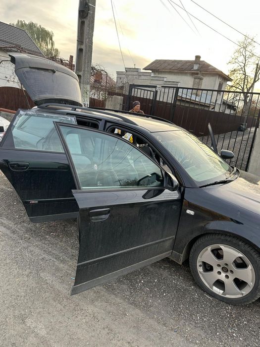 Dezmebrez audi a4b6 sau vand pentru dezmebrat