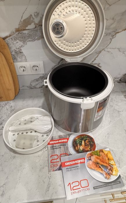 Мультиварка Redmond