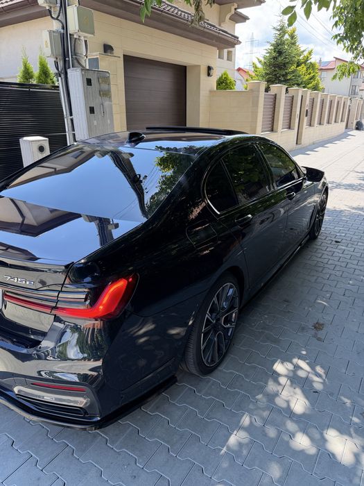 Vand Bmw 745e 2021. Impecabil .