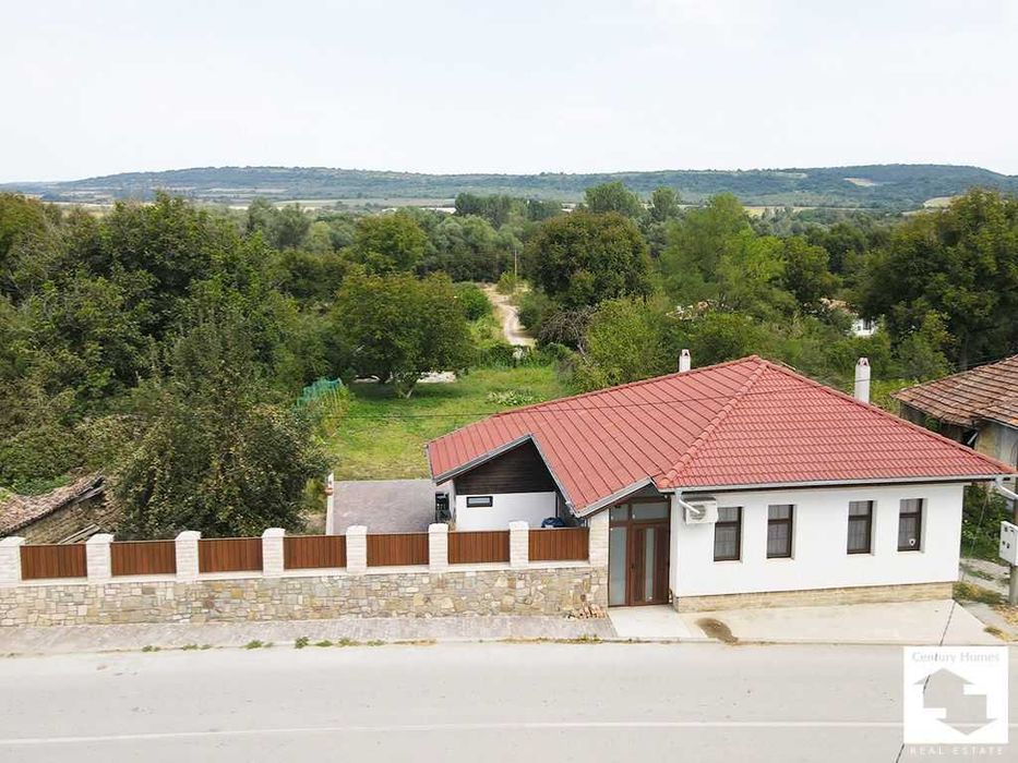 116278 Прекрасно реновирана и обзаведена къща в с. Къпиново, на 20 мин. от Велико Търново