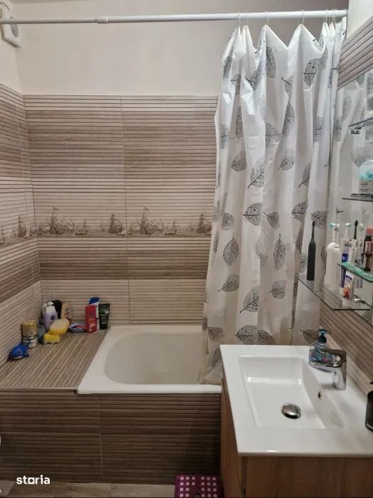 Apartament 3 camere, 58mp, doua parcari si garaj, la cheie, Baciu