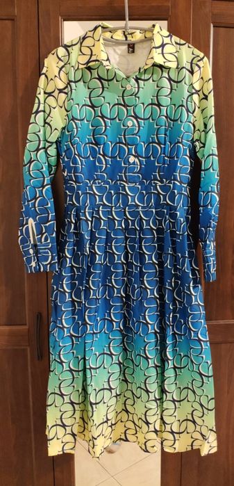 Rochie albastra cu mânecă lungă