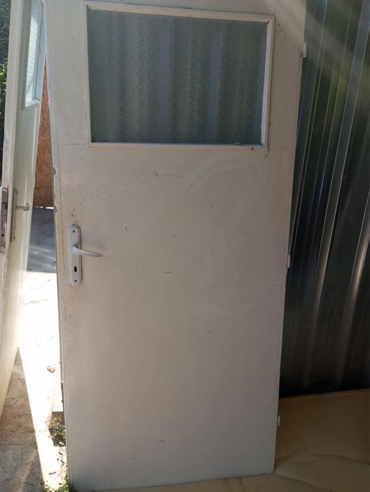 Интериорни врати