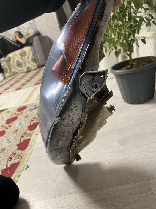 Левый фар Камри 30 Спойлер