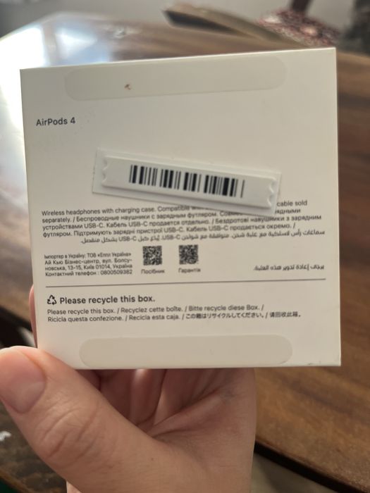 Airpods 4совершенно новые
