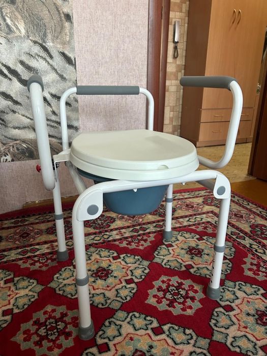Кресло туалет для инвалидов/пожилых