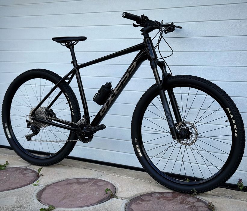 Vand Bicicleta AXESS,full DEORE XT,furca ROCK SHOX pe aer, aproape noua!