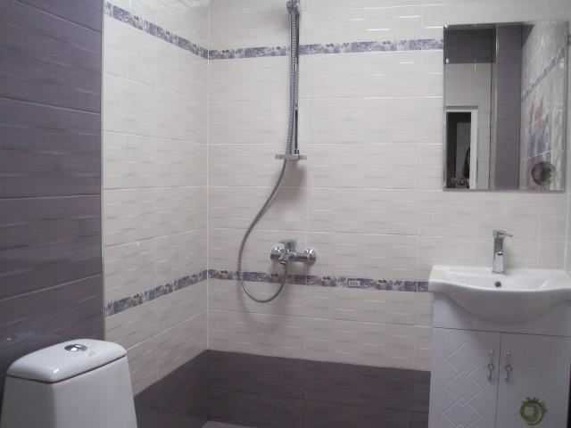 Продава се Тристаен апартамент в София, Редута - 95 кв.м за 1958 €/кв.м - Снимка #2