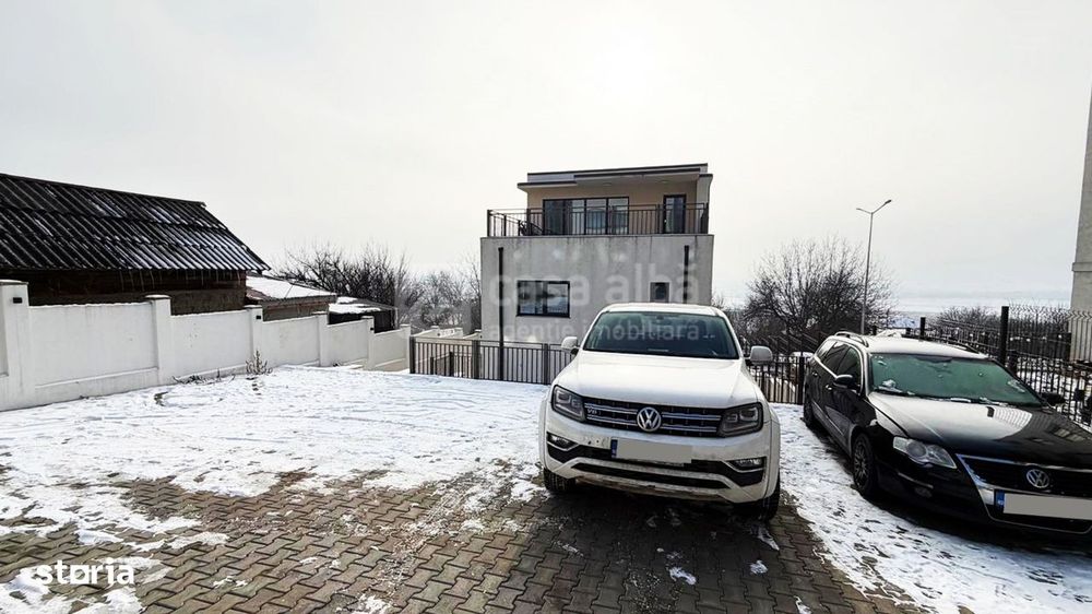 Popas Pacurari - duplex modern de inchiriat, D+P+E, terasa, parcare