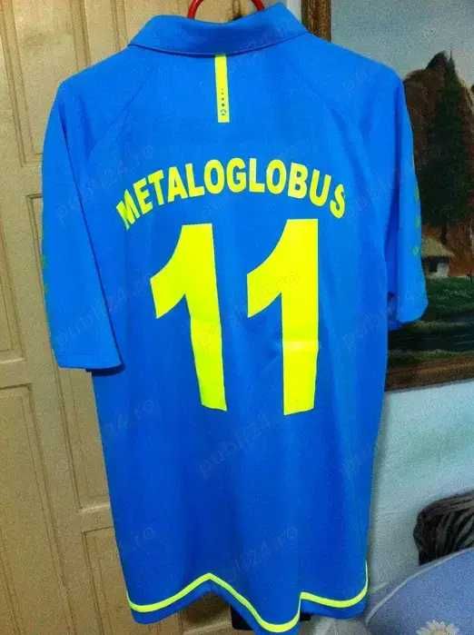 Tricou Metaloglobus -- Banii merg la un baiat bolnav.