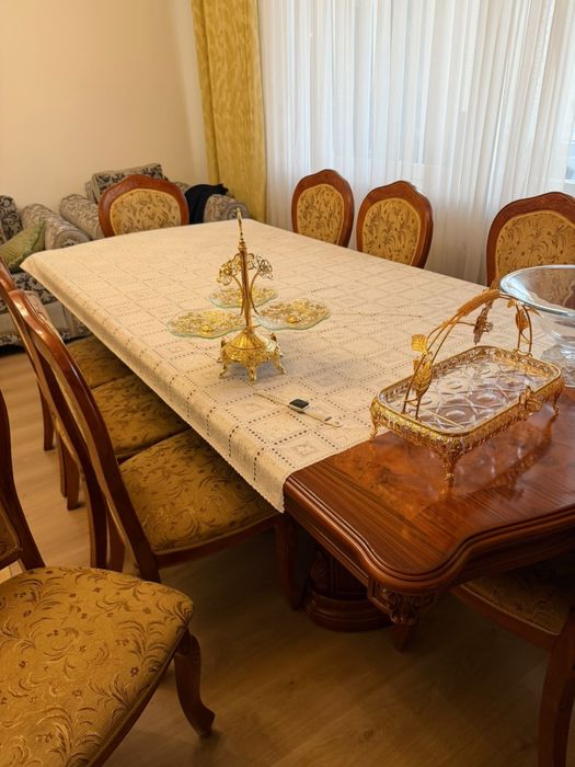 Продам стол и стулья